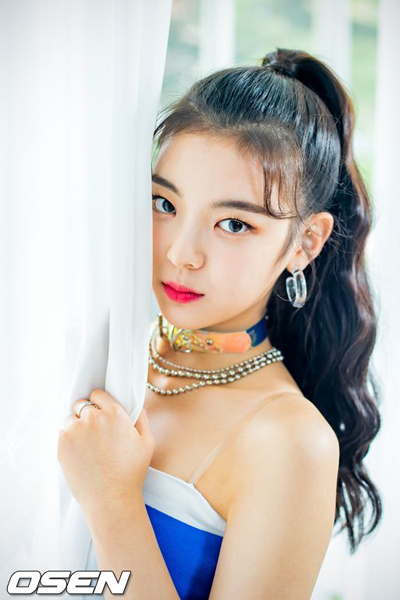 Star Road: ITZY (2019) 
